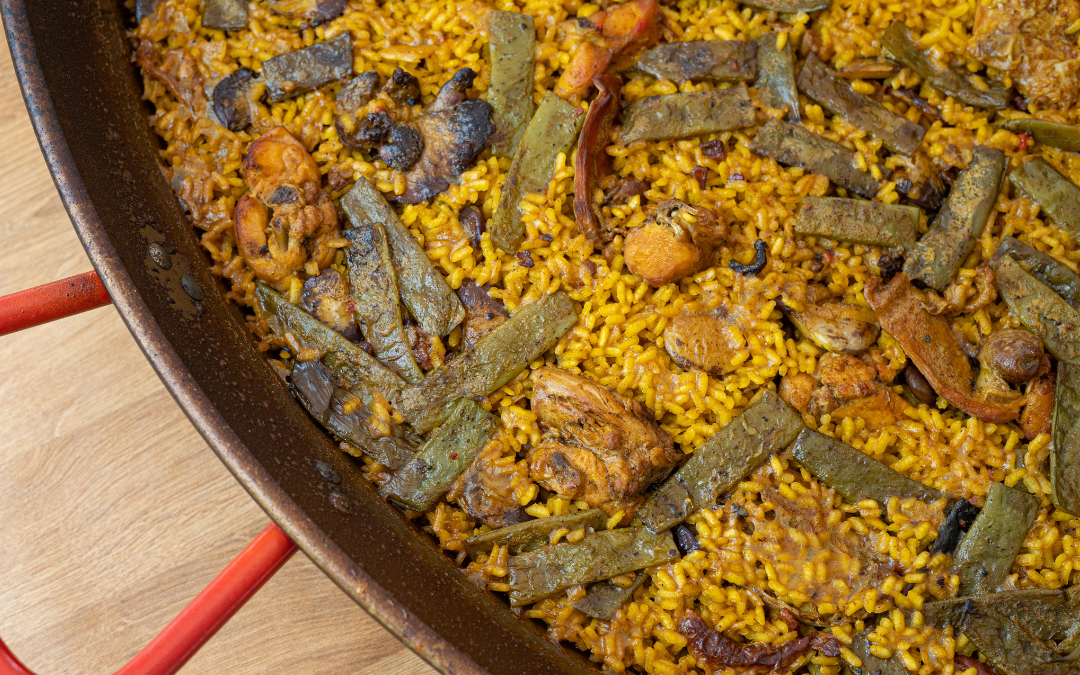 ¡Te enseñamos a preparar la auténtica paella valenciana!